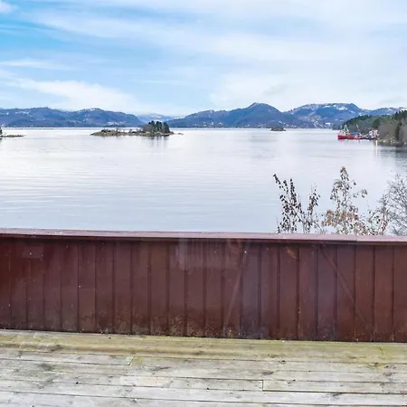 Sauvagen * Hjelmas